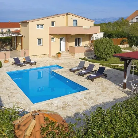 Casa Duje Holiday home