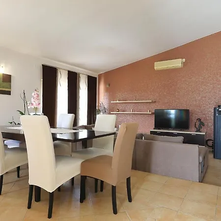 Casa Duje Holiday home
