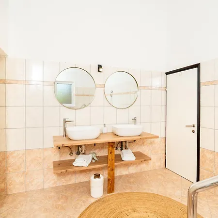 Casa Duje Nyaraló *