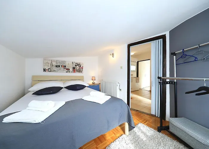 Casa Duje * ザダル